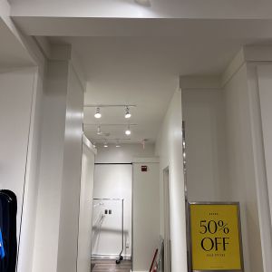 010-Commercial-Signage-Before-01