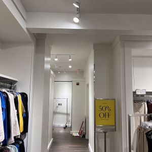 011-Commercial-Signage-Before-02